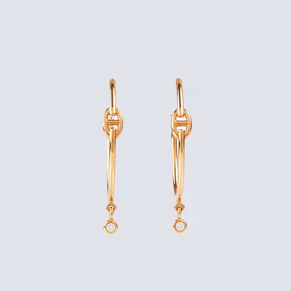 Hermès - A Pair of Earrings with Solitaire Diamonds 'Chaîne d'Ancre Enchaînée' A Pair of Earrings with Solitaire Diamonds 'Chaîne d'Ancre Enchaînée'