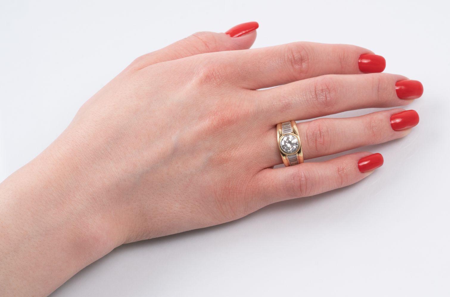 A rare-white Solitaire Diamond Ring - image 3
