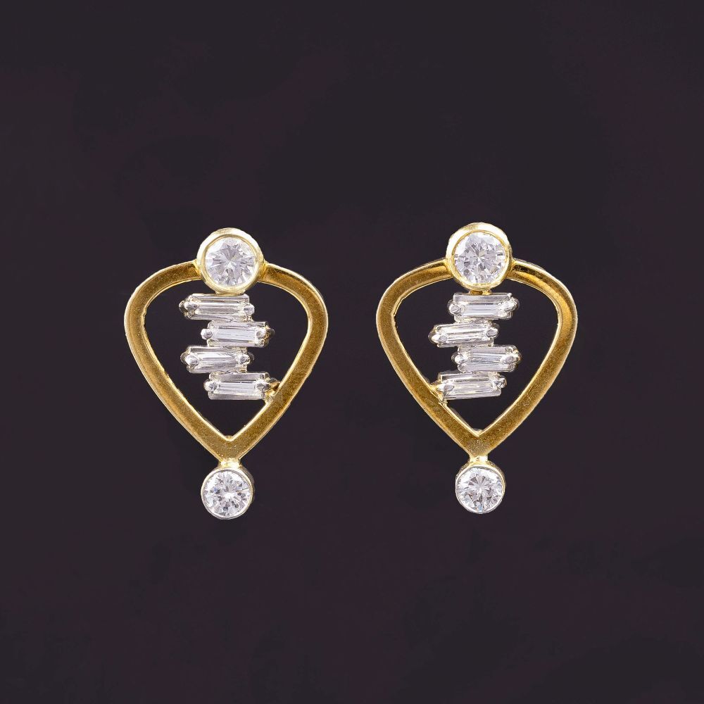A Pair of Diamond Earstuds - image 2