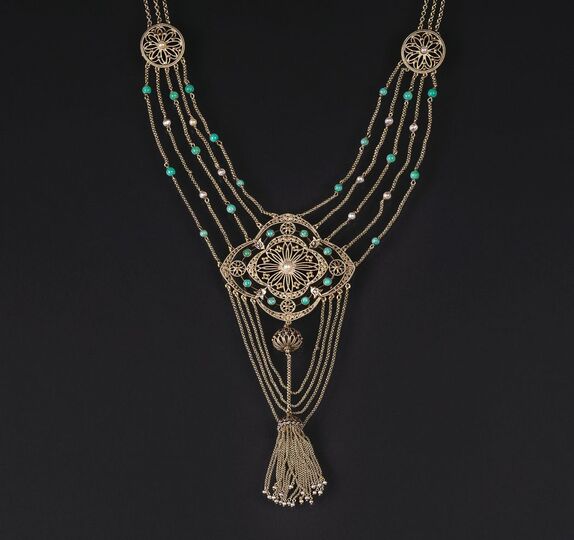An Art Nouveau Necklace with Filigree Ornaments and Gemstones