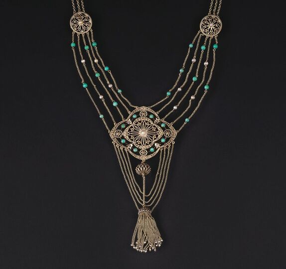 Art-Nouveau Collier mit Filigran-Dekor und Edelstein-Besatz