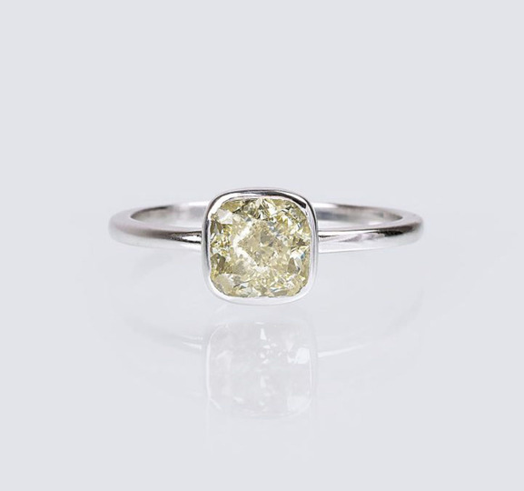 Fancy-Diamant-Ring