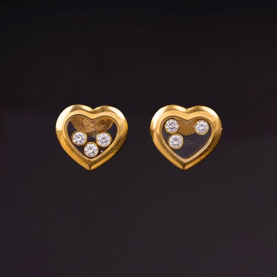 A Pair of Earstuds in Heartshape 'Happy Diamonds'