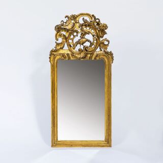 A Rococo-Mirror with Bird-Culmination