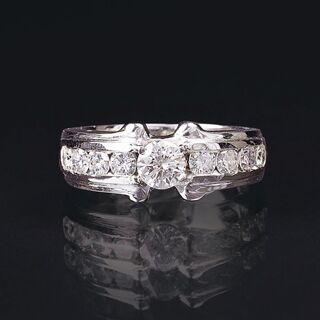 A Diamond Ring with Solitaire Diamond