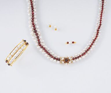 Perlen-Granat-Schmuckset: Armreif, Ring, Ohrstecker und Kette