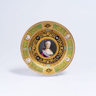 A Splendid Portrait Plate 'Marie Antoinette'
