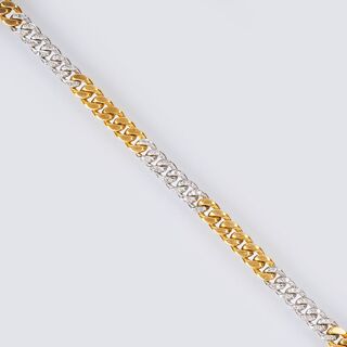 A Chain Bracelet with Diamonds