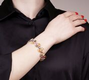Farbenreiches Saphir-Brillant-Armband - Bild 3