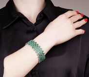 An Emerald Diamond Bracelet 'Vert de jardin' - image 3