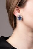Paar hochkarätiger Ohrringe mit Natur-Saphiren und Diamanten - Bild 2