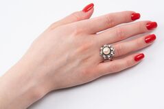 A Pearl Diamond Ring - image 3