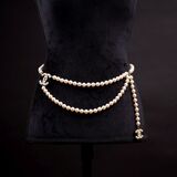A Chain Belt with Faux-Pearls - image 1