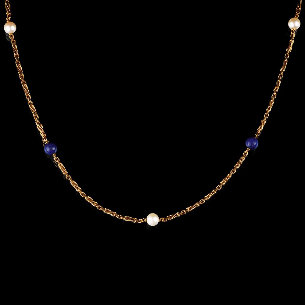 A Lapis Lazuli Pearl Necklace