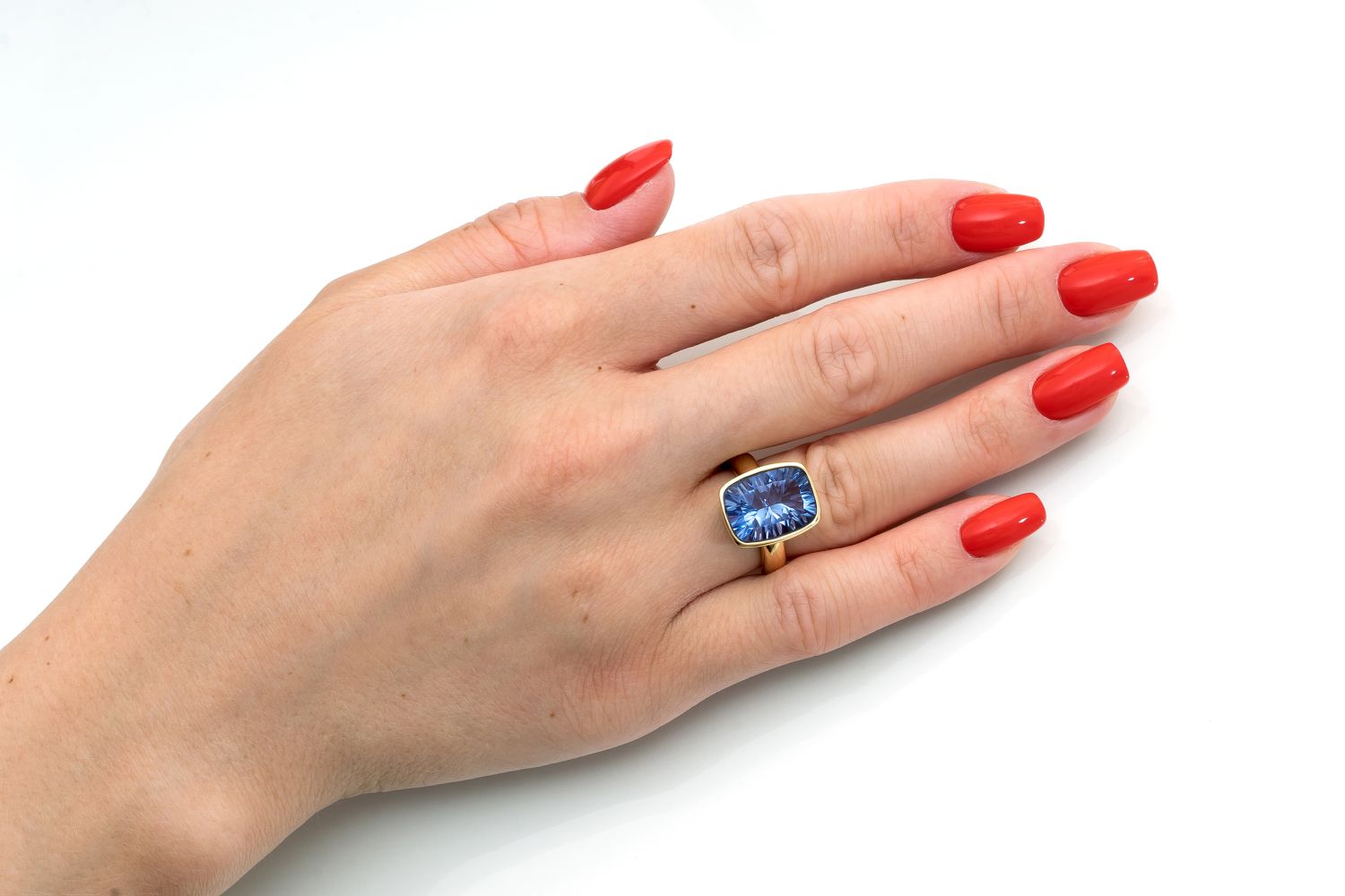 A Blue Topaz Ring - image 3