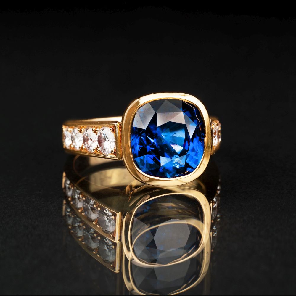 A Sapphire Diamond Ring - image 2