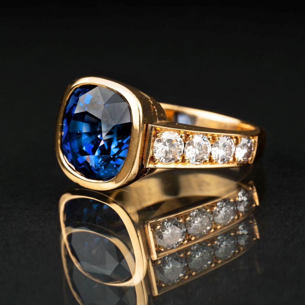 A Sapphire Diamond Ring - image 3