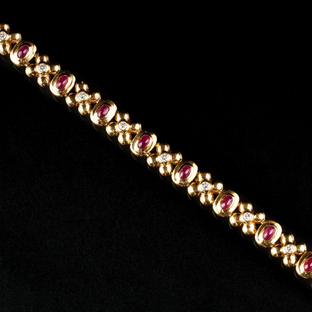 A Bracelet with Fubies and Diamonds A Bracelet with Fubies and Diamonds