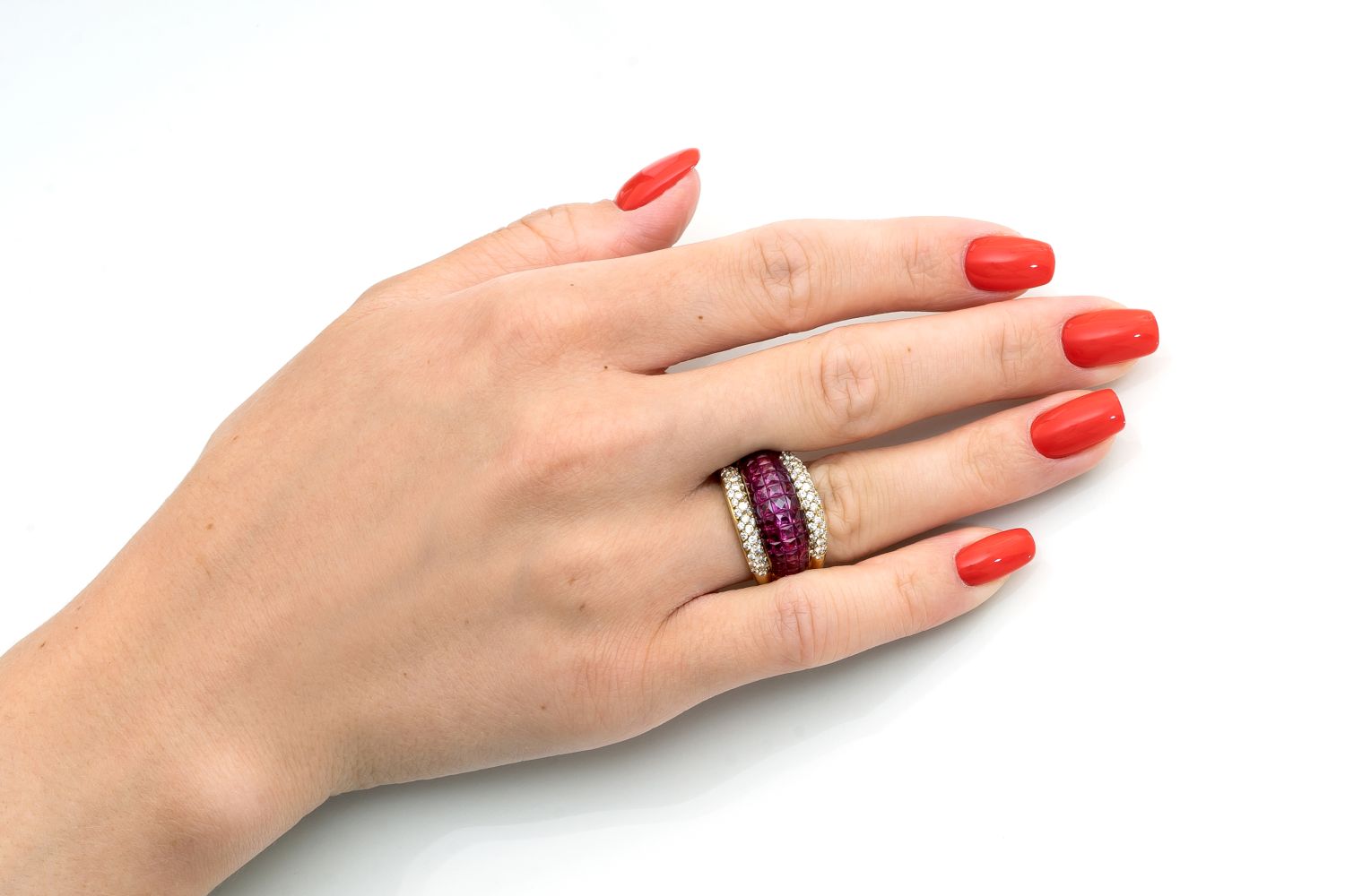 A Ring with Ruby Carrées and Diamonds - image 4