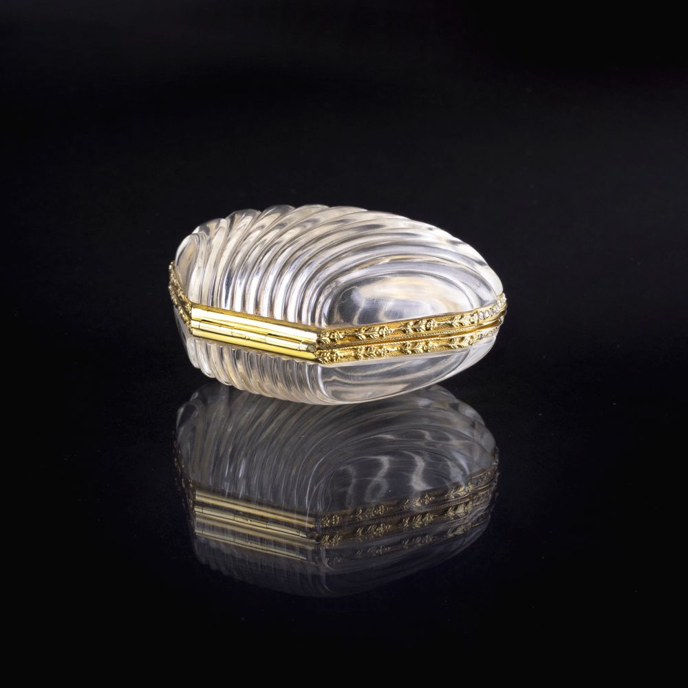 A Russian Rockcrystal Shell Bonbonnière with Gold Mounting and Diamonds - image 3