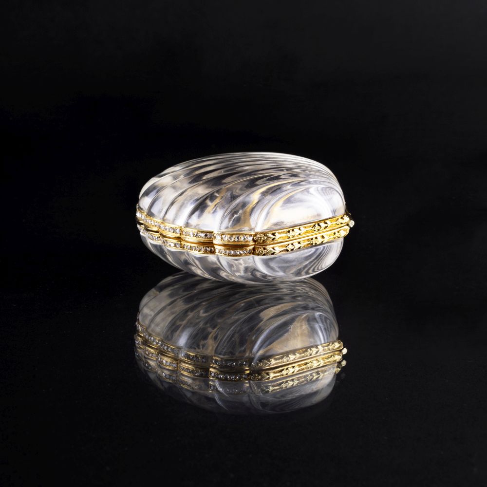 A Russian Rockcrystal Shell Bonbonnière with Gold Mounting and Diamonds - image 4
