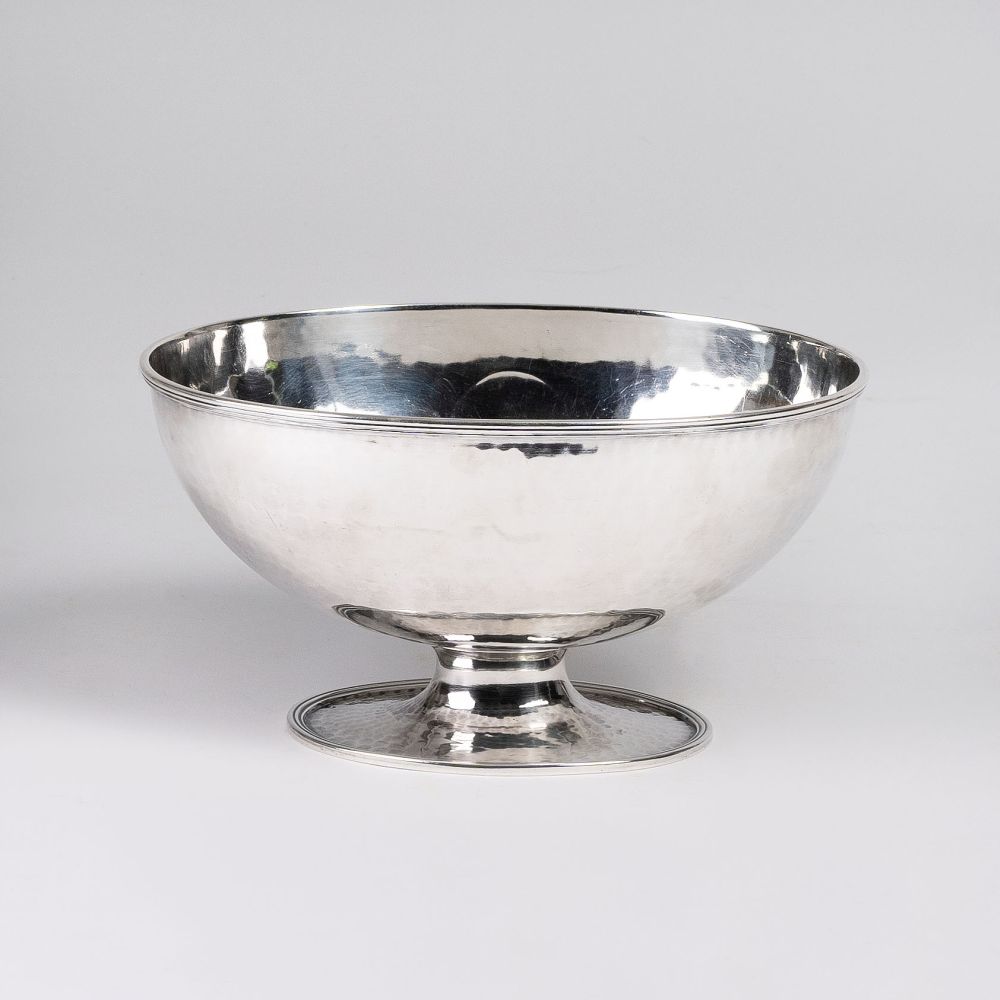 Martin, Hall & Co., reg. 1880, Sheffield & London - A Bowl A Bowl