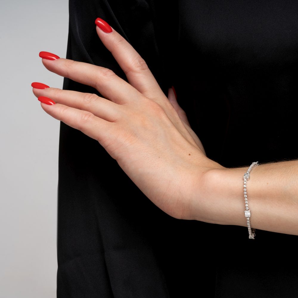 A Diamond Bracelet - image 3