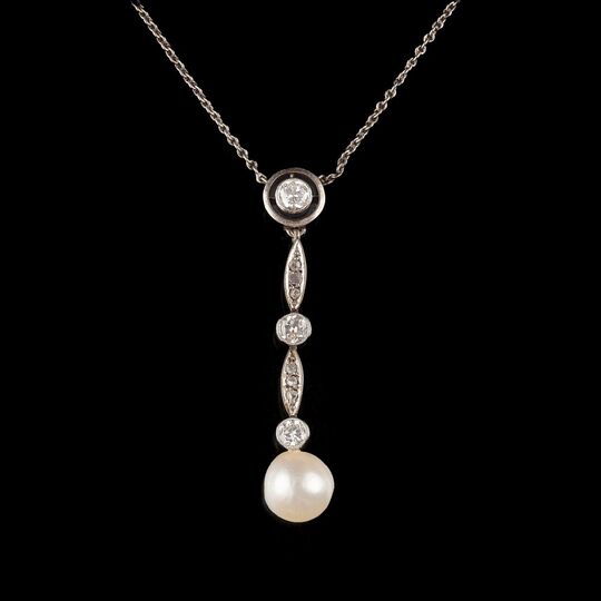 An Art-déco Diamond Pearl Pendant on Necklace
