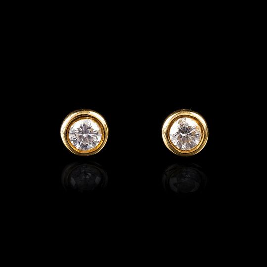 A Pair Solitaire Diamond Earstuds