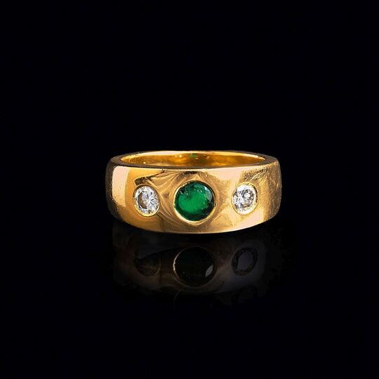 An Emerald Diamond Ring