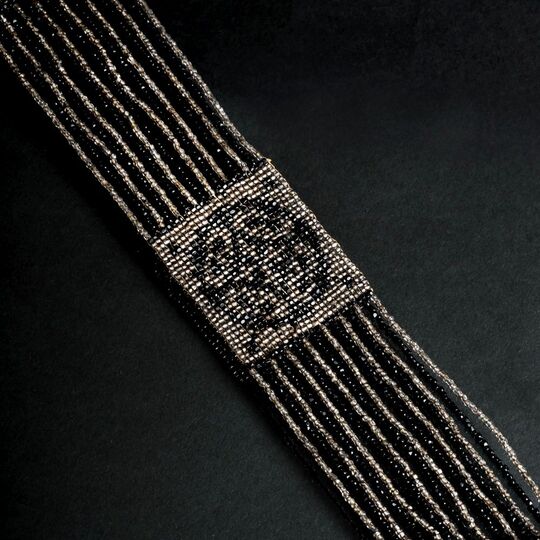 Art-déco Collier de Chien mit Onyx-Markasit-Broderie