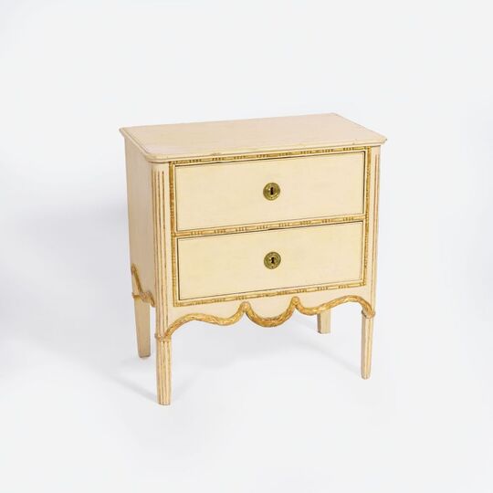 A Small Altona Commode