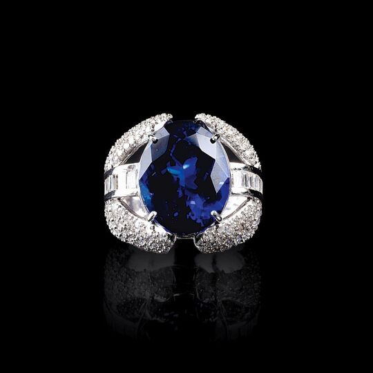 A highcarat Tanzanite Diamond Cocktailring