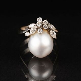 A Pearl Diamond Ring