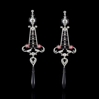 A highcarat Pair of Art-déco Diamond Earclippendants