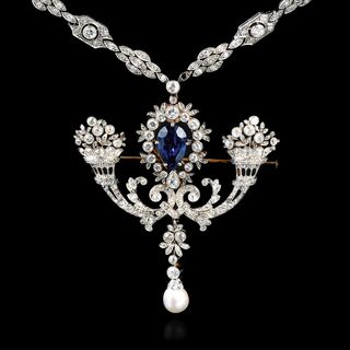 A rare Art-déco Diamond Parure with natural Sapphire