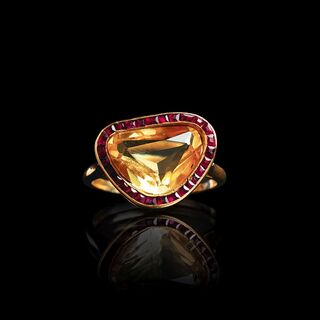 A Citrine Ruby Ring