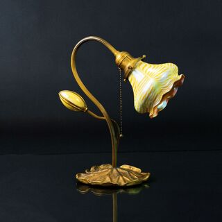 Lily Desk Lamp