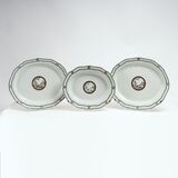 A Set of 3 Compagnie-des-Indes Dishes with 'Schwarzlot' Decor