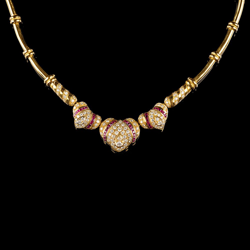A Diamond Ruby Necklace with Hearts