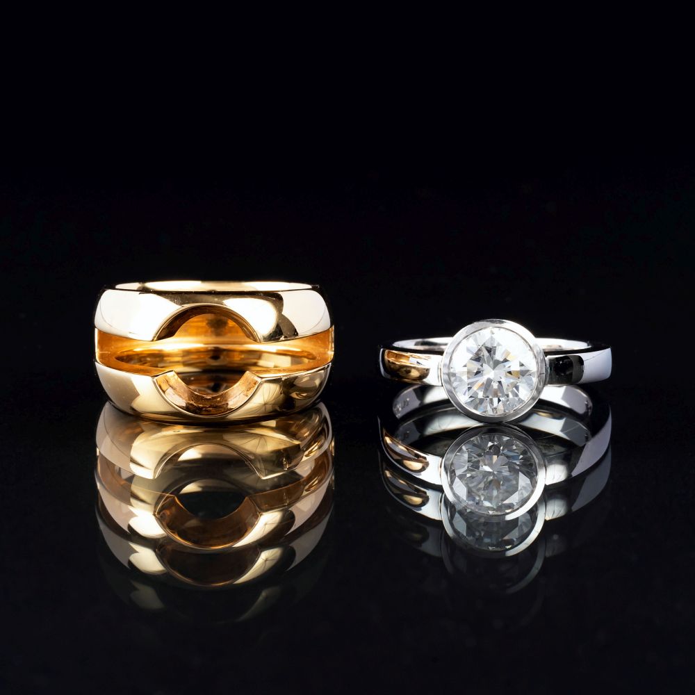 A Bicoloure Ring with Rare White Solitaire Diamond - image 4