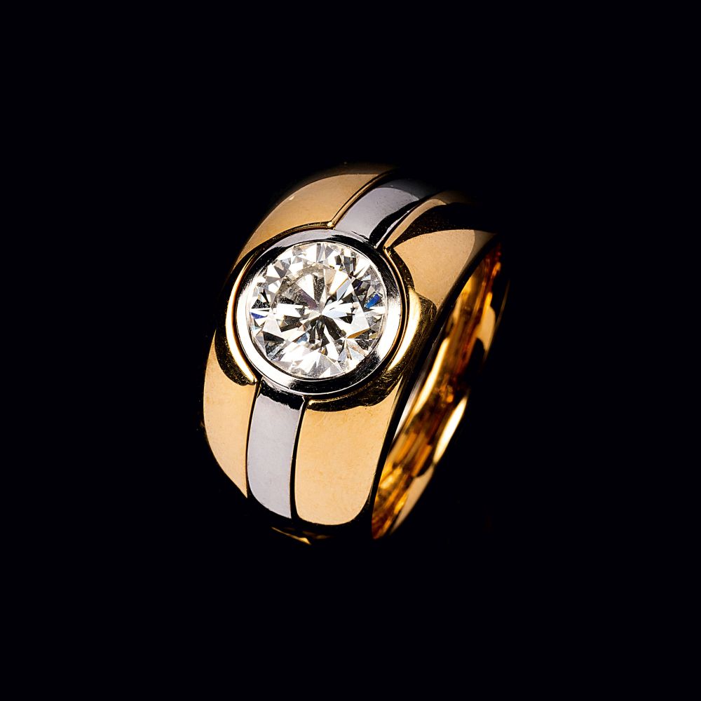 A Bicoloure Ring with Rare White Solitaire Diamond - image 5