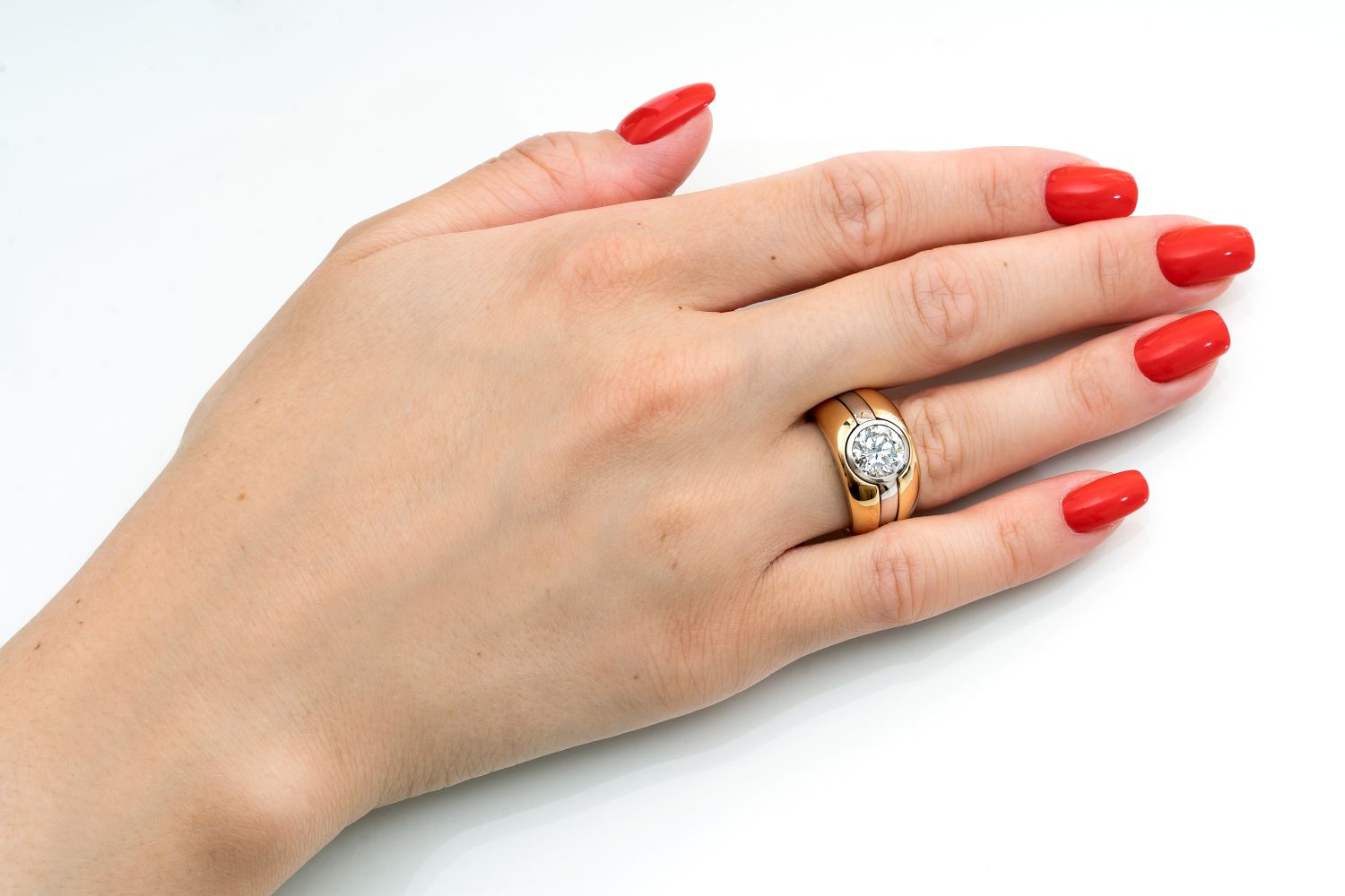A Bicoloure Ring with Rare White Solitaire Diamond - image 6