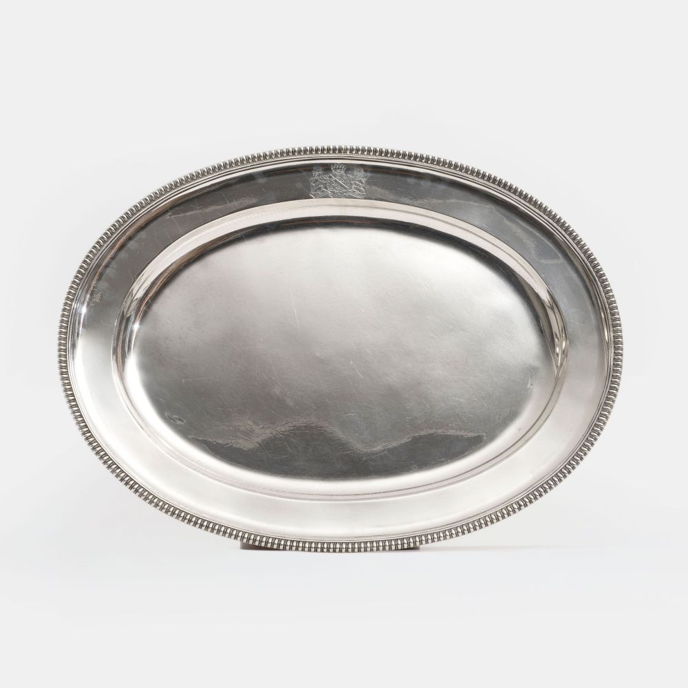 Thomas Robins, London, Ende 18./ Anfang 19. Jh. - A Large George III Plate A Large George III Plate