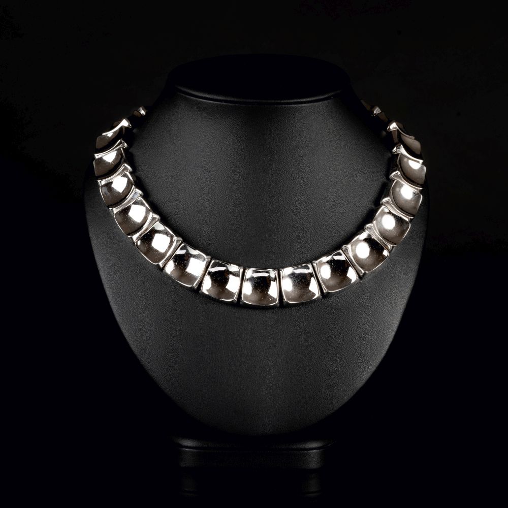 A modern Necklace by Henkel & Grosse