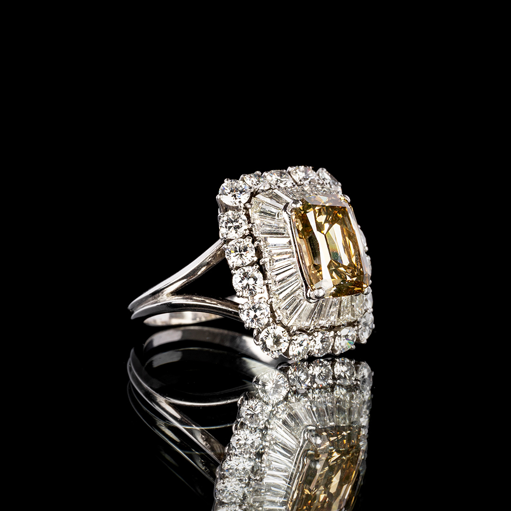 A highcarat Fancy Diamond Ring with Diamond Setting - image 2