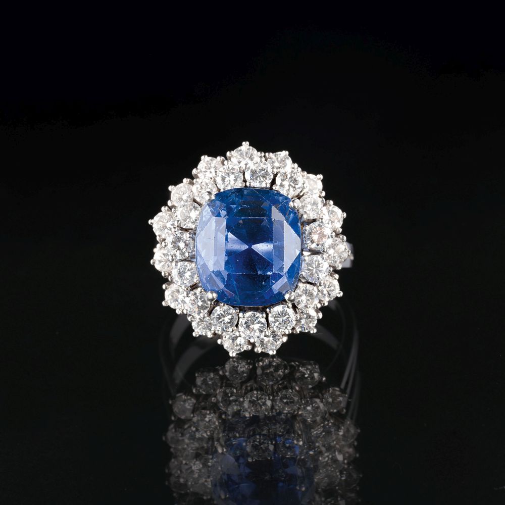 A colour-fine Sapphire Diamond Ring A colour-fine Sapphire Diamond Ring