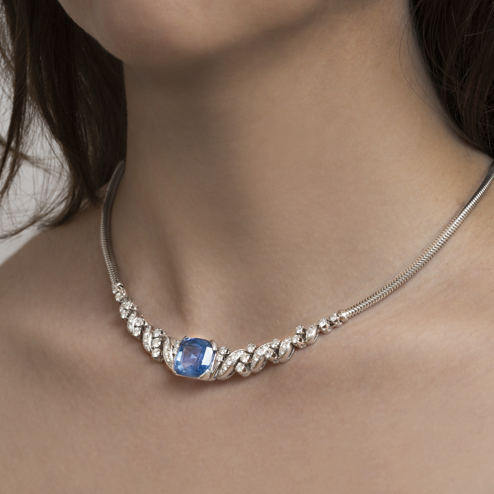 A Diamond Necklace with natural Sapphire - image 2