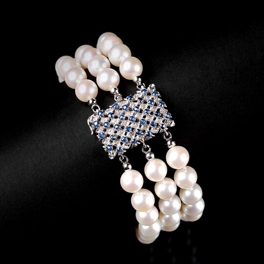 Perlen-Armband mit Saphir-Schließe