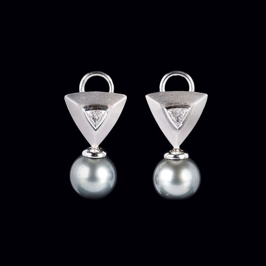 A Pair of Diamond Earrings with Tahiti Pearls